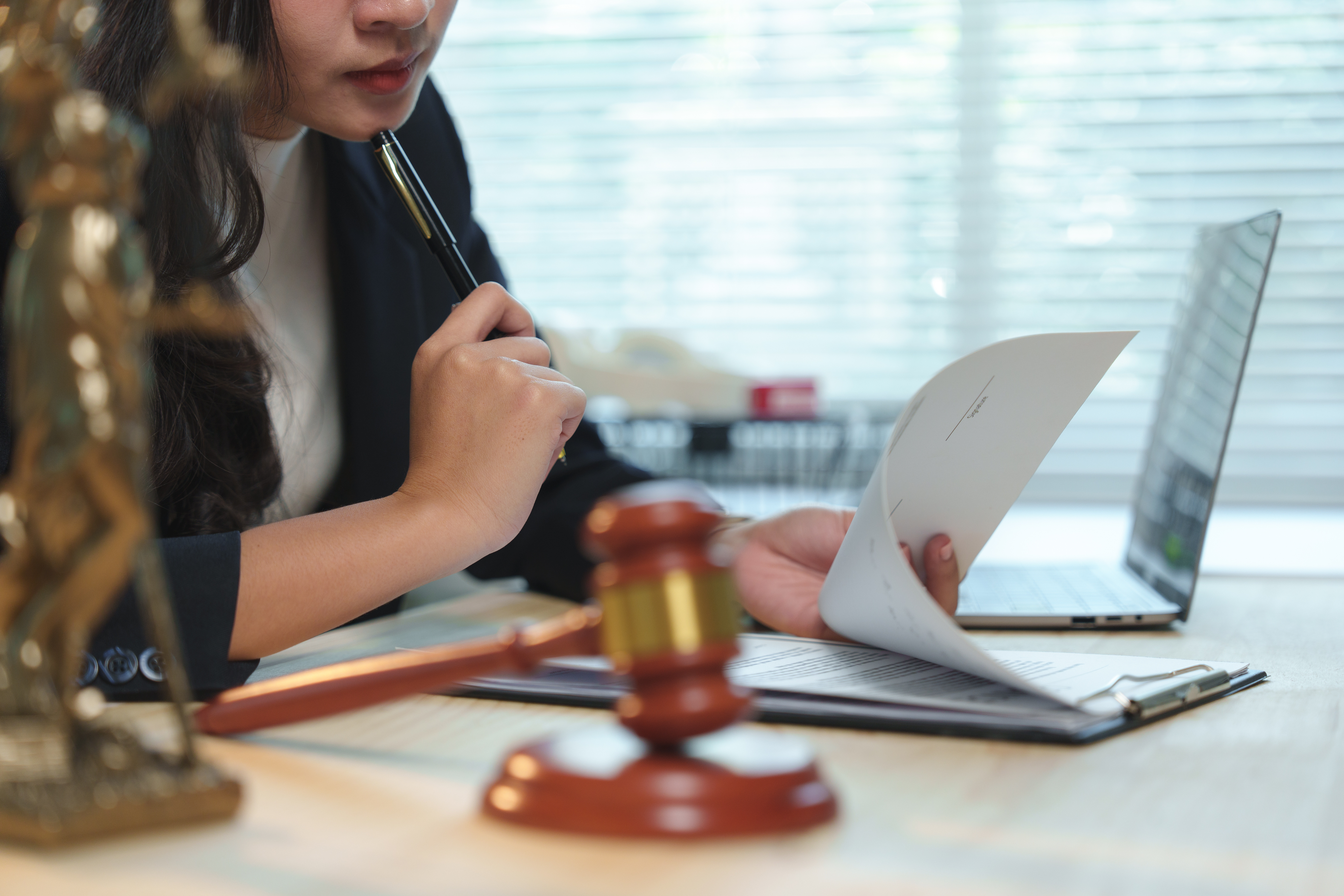 Ethical Dilemmas in Whistleblowing: A Guide for Advisors