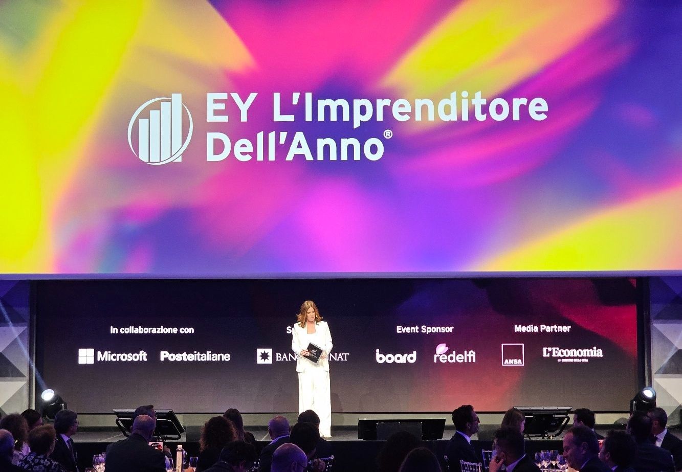 SCHERMOEBACKDROP-LEDCONLOGHI