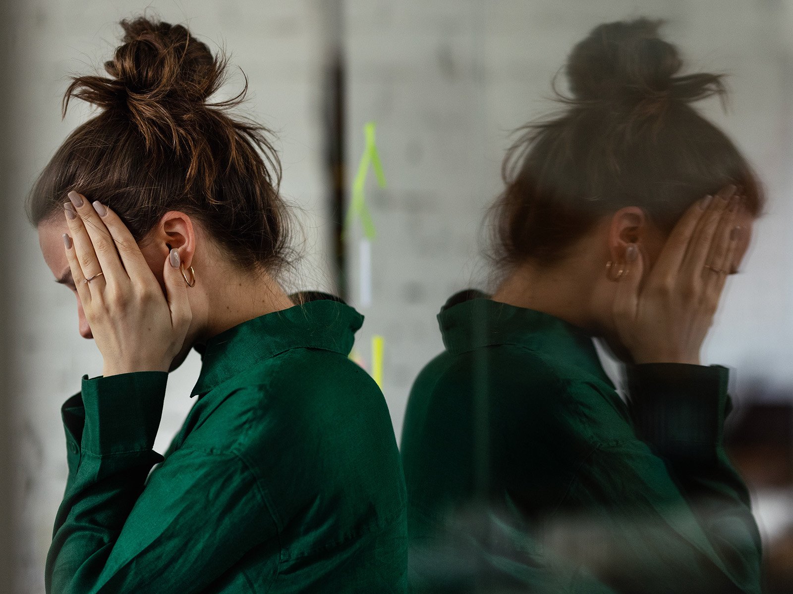 Het negeren van de slechte behandeling van vrouwen